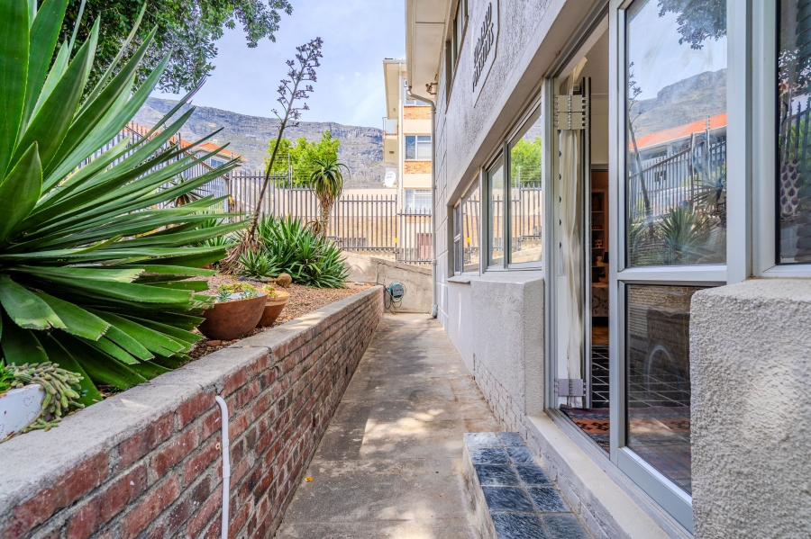 3 Bedroom Property for Sale in Vredehoek Western Cape